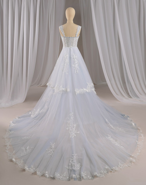 13 Stunning Colored Wedding Dresses for Your 2025 Celebration