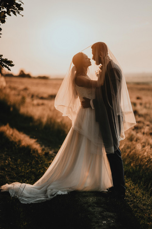 The New Rules of “I Do”: 5 Wedding Must-Haves Gen Z Couples Are Obsessed With