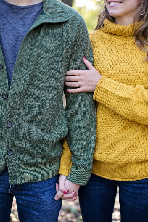 Timeless Engagement Photo Outfits That Never Go Out of Style