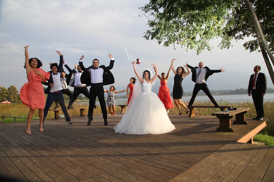 /uploads/image/2026/04/23/3277dac8-9904-46f9-80d1-b60bdce0214a.jpg bride-and-groom-2718880_960_720.jpg